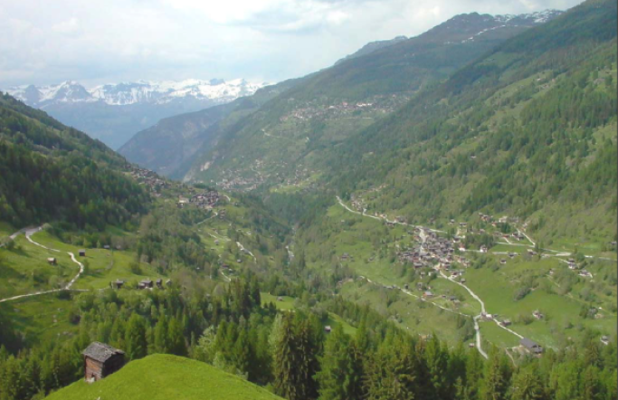 Das Bild zeigt den Blick auf das Val d'Anniviers.
